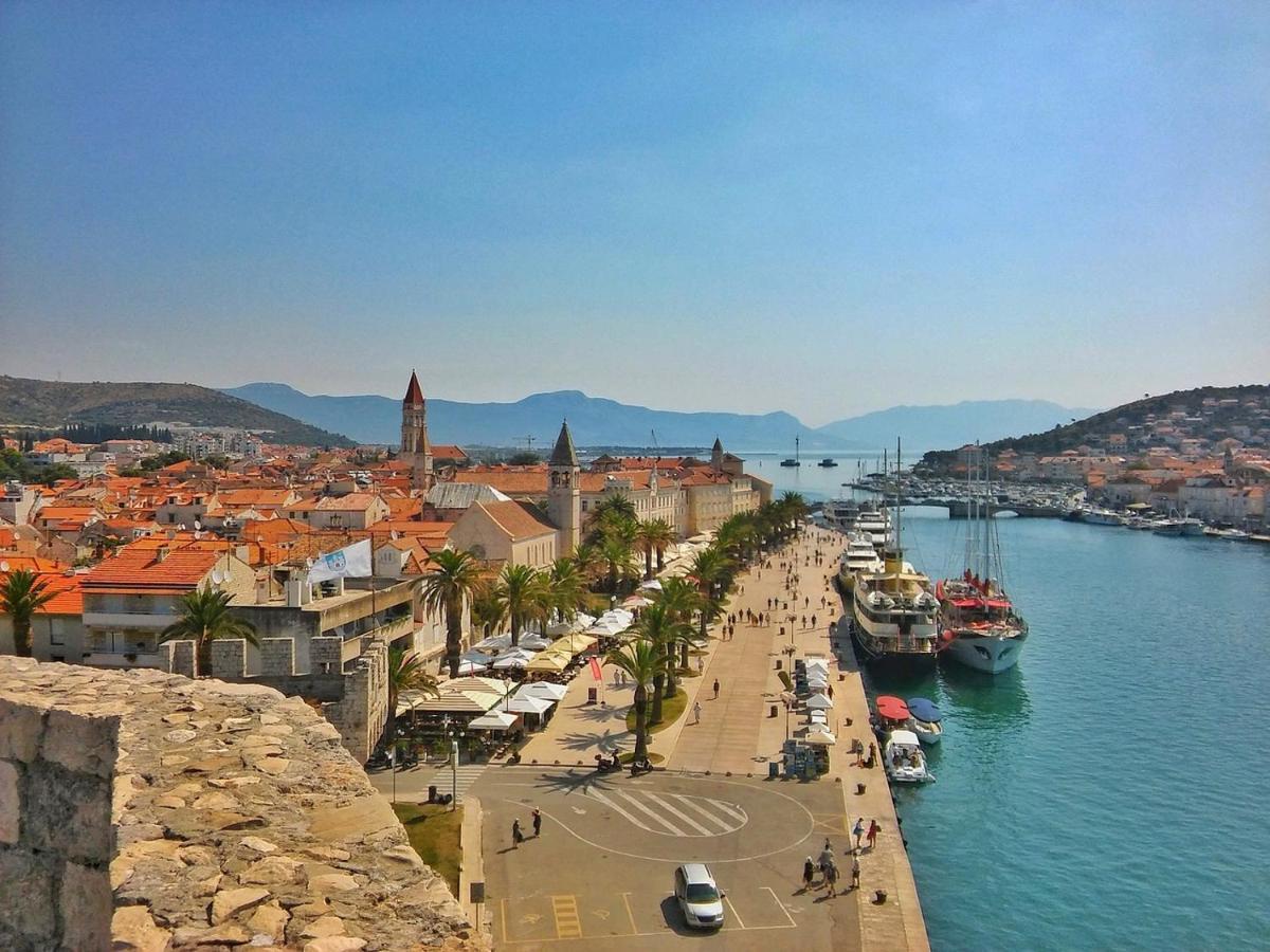 Apartments Filipo Trogir Eksteriør bilde